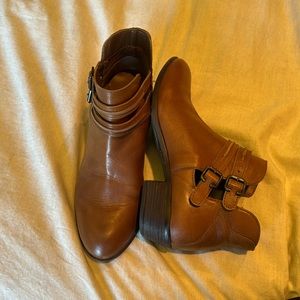 Women’s Diba boots - brown leather - almost new size 8
